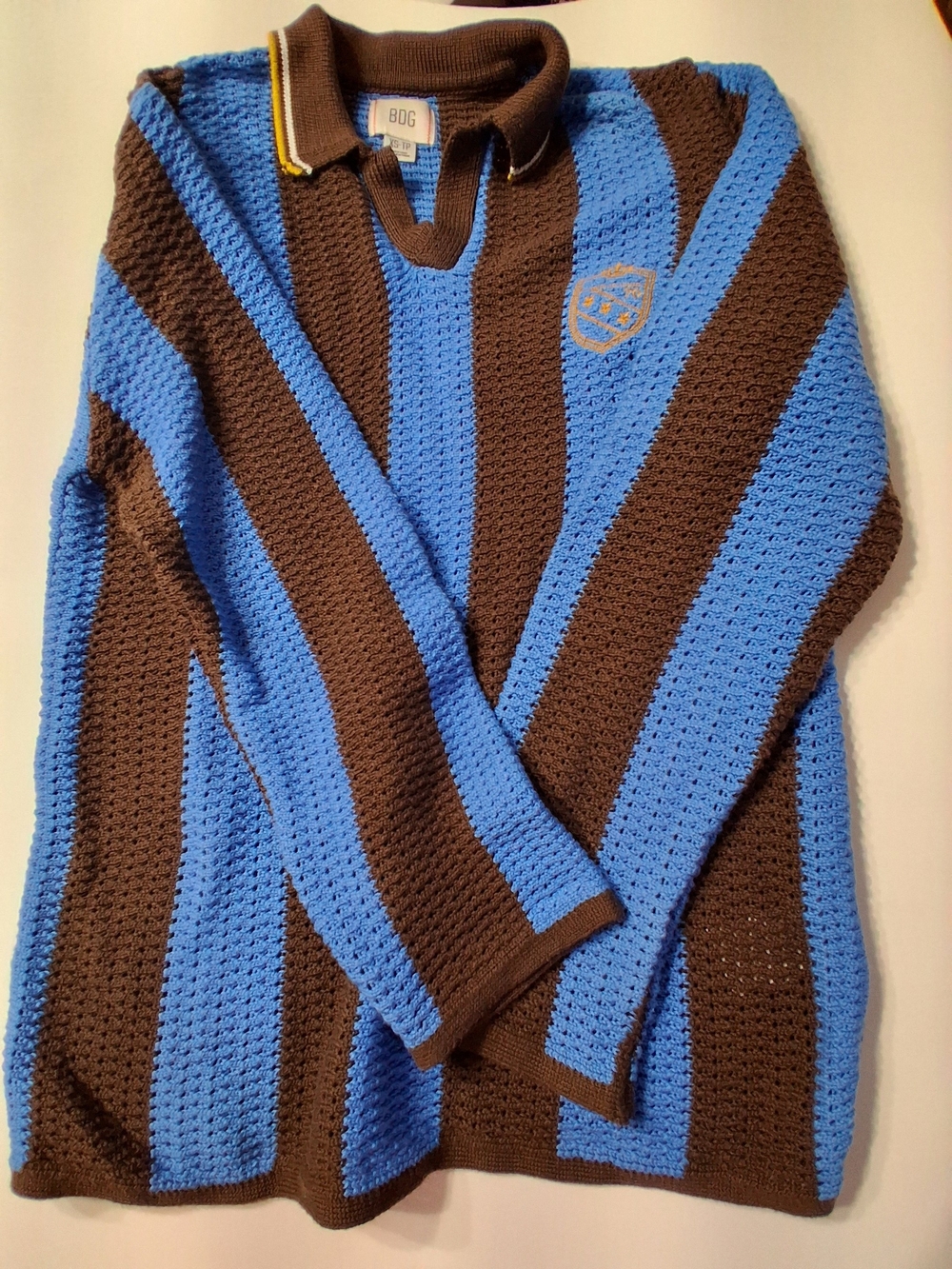 BDG Urban Outfitters XS Blue Brown Striped Open Knit Polo Rugby Sweater Crest